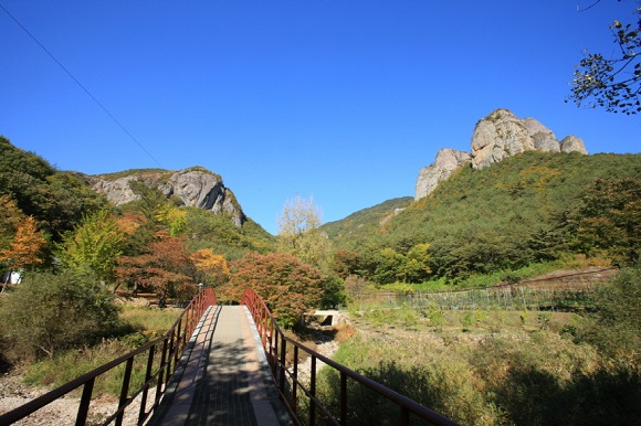 가을이 아름다운 산, 주왕산국립공원.